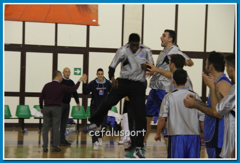 121223 Aquila 087_tn.jpg